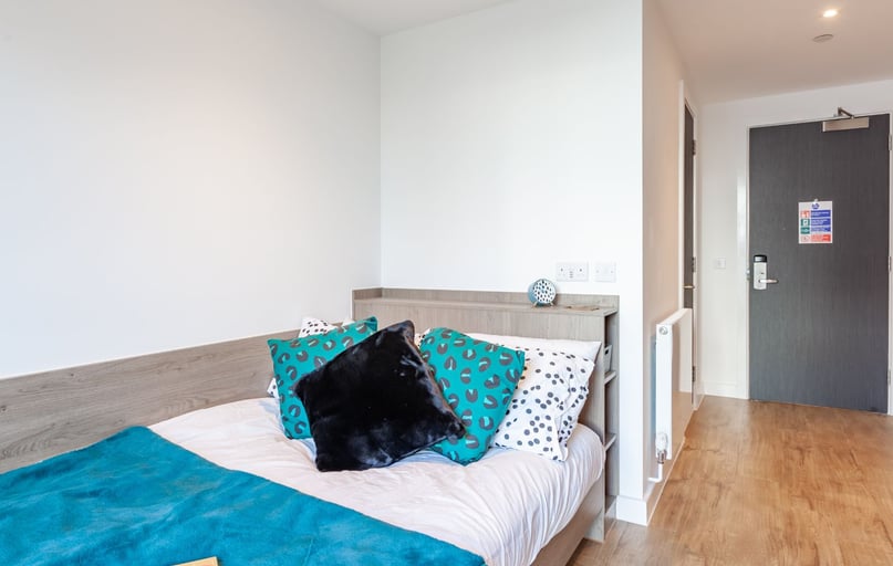 Bronze En Suite, Pavilion Point, 118-132 London Road, The Level, Brighton - Image 1